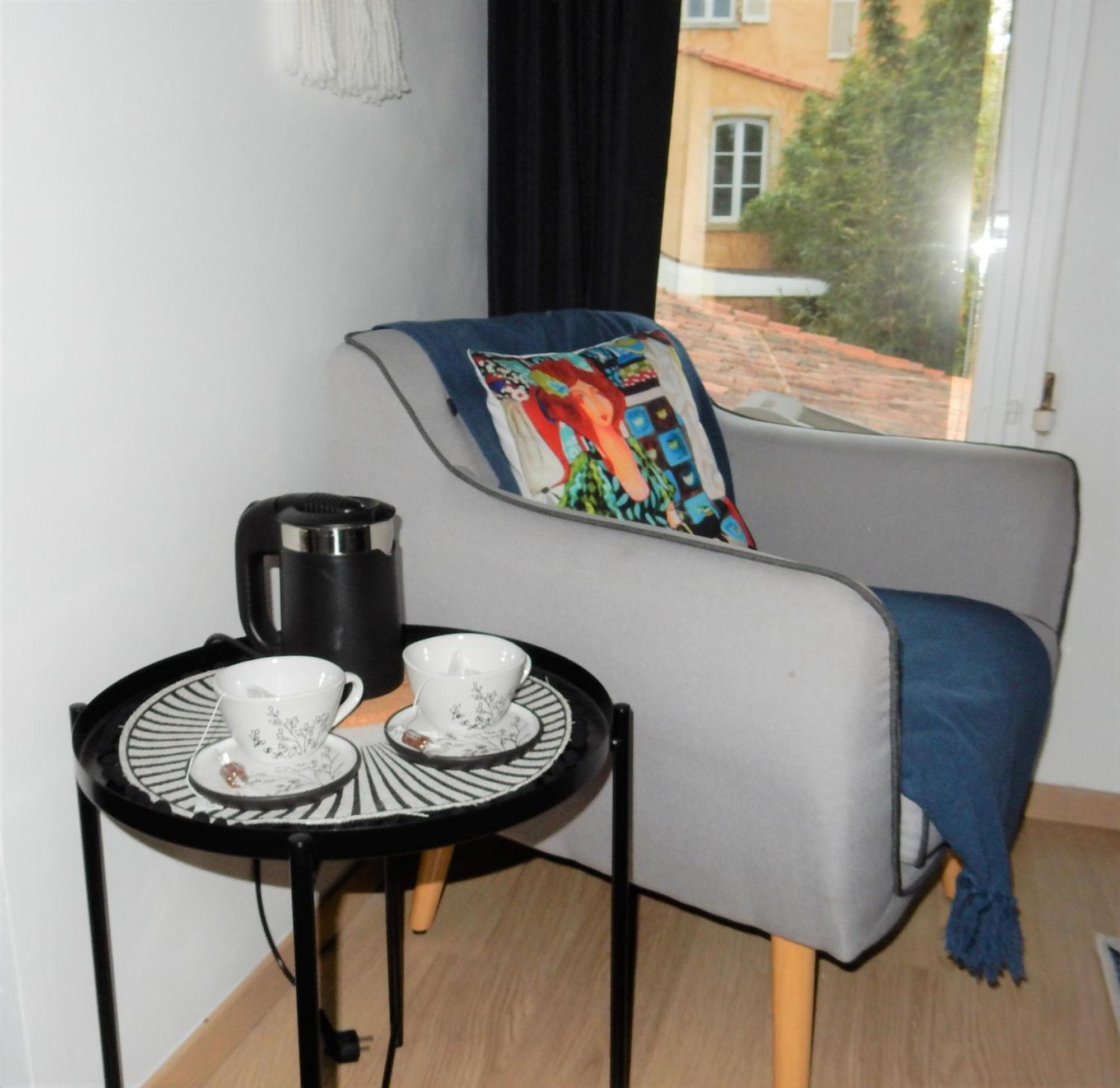 Le Logis D'Hestia Apartment Billom Exterior photo